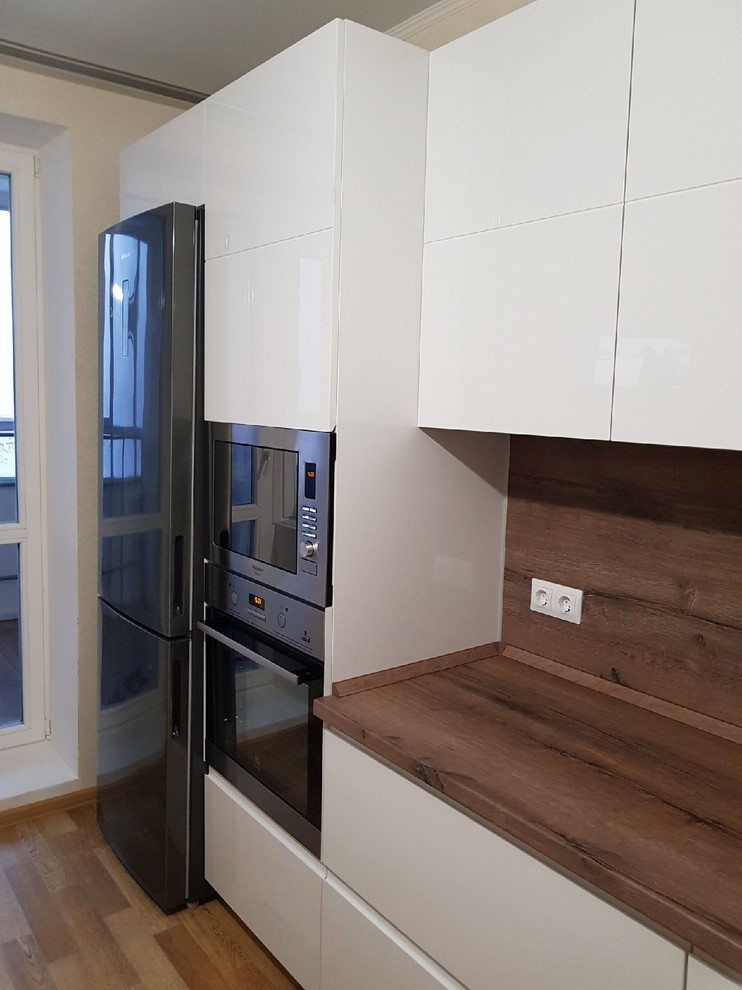 Стильный кухонный гарнитур.