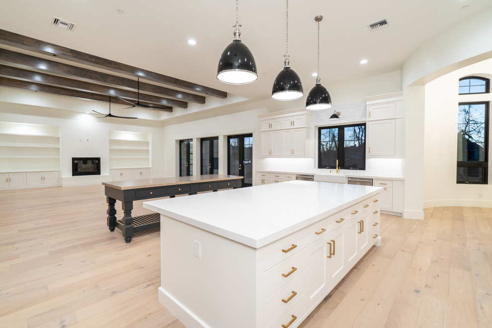 Inspiration for a transitional home design remodel in Phoenix