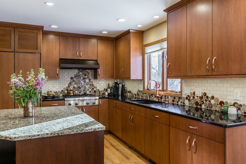 Transitional kitchen photo in Minneapolis