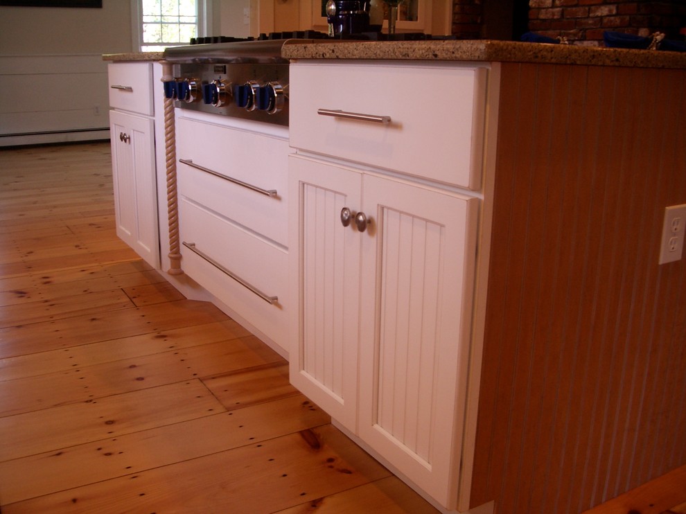 Transitional kitchen photo in Boston