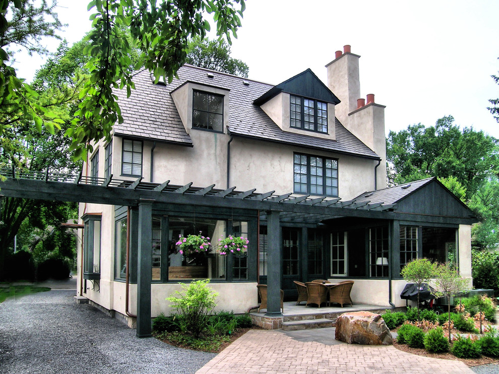 Design ideas for a traditional exterior in Chicago.