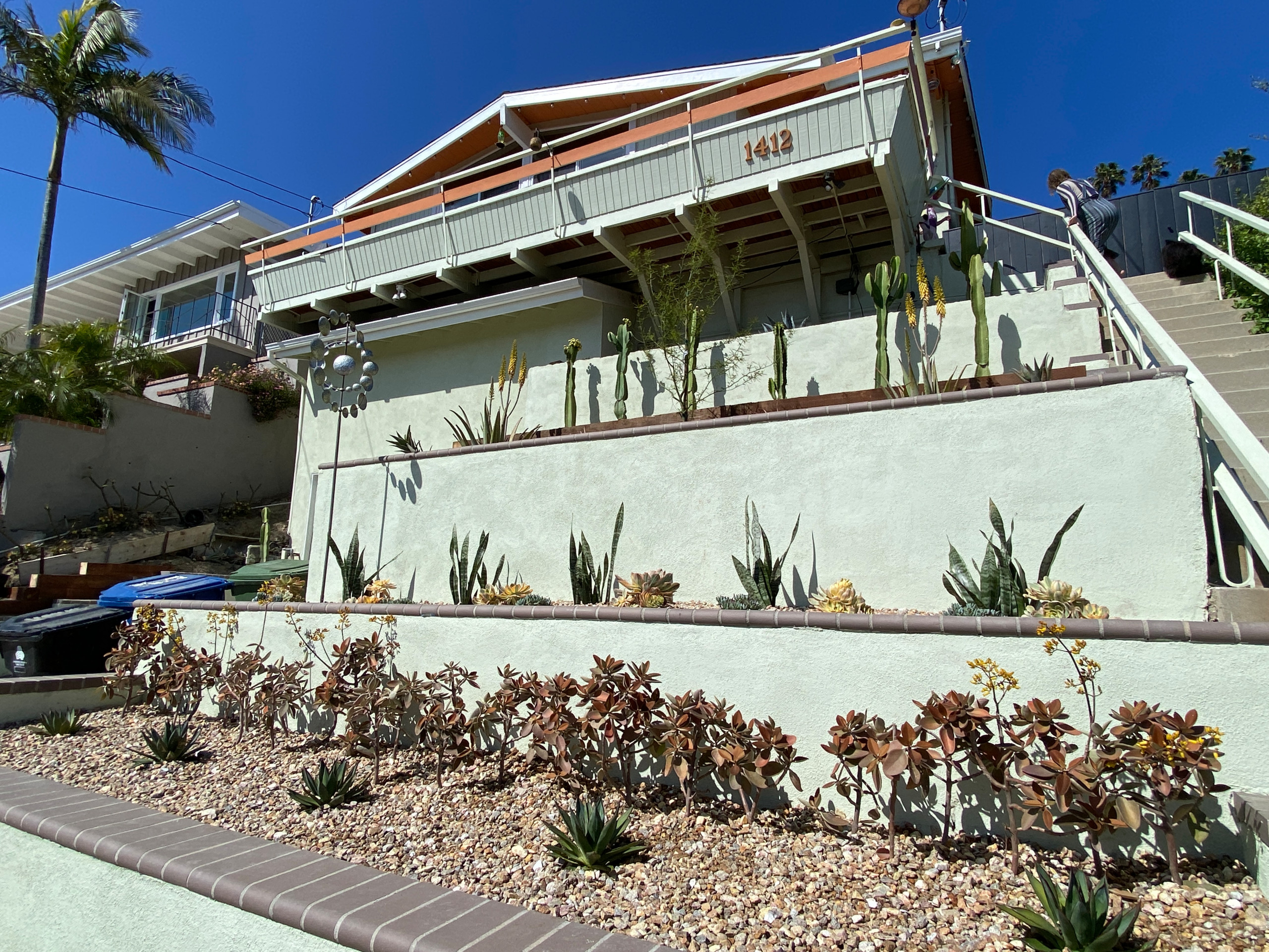 San Pedro, CA: Palm Springs Mid-Mod by the Beach