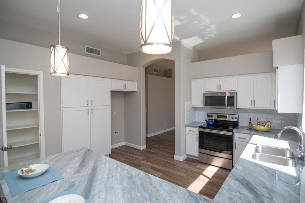 Inspiration for a transitional kitchen remodel in Phoenix