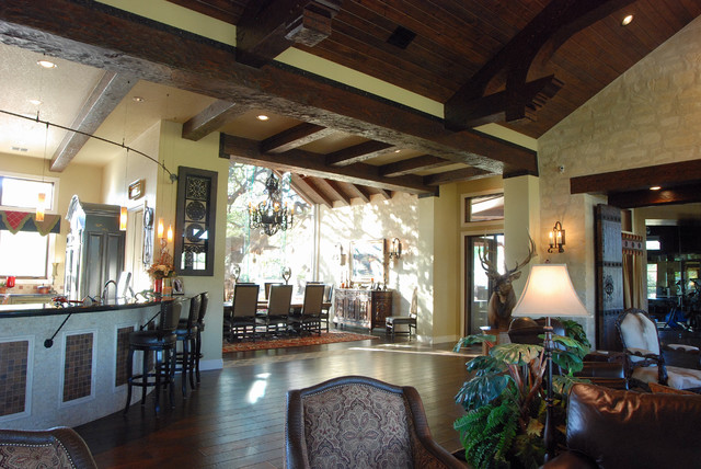 Rustic ranch done with elegance rustikt-dagligstue