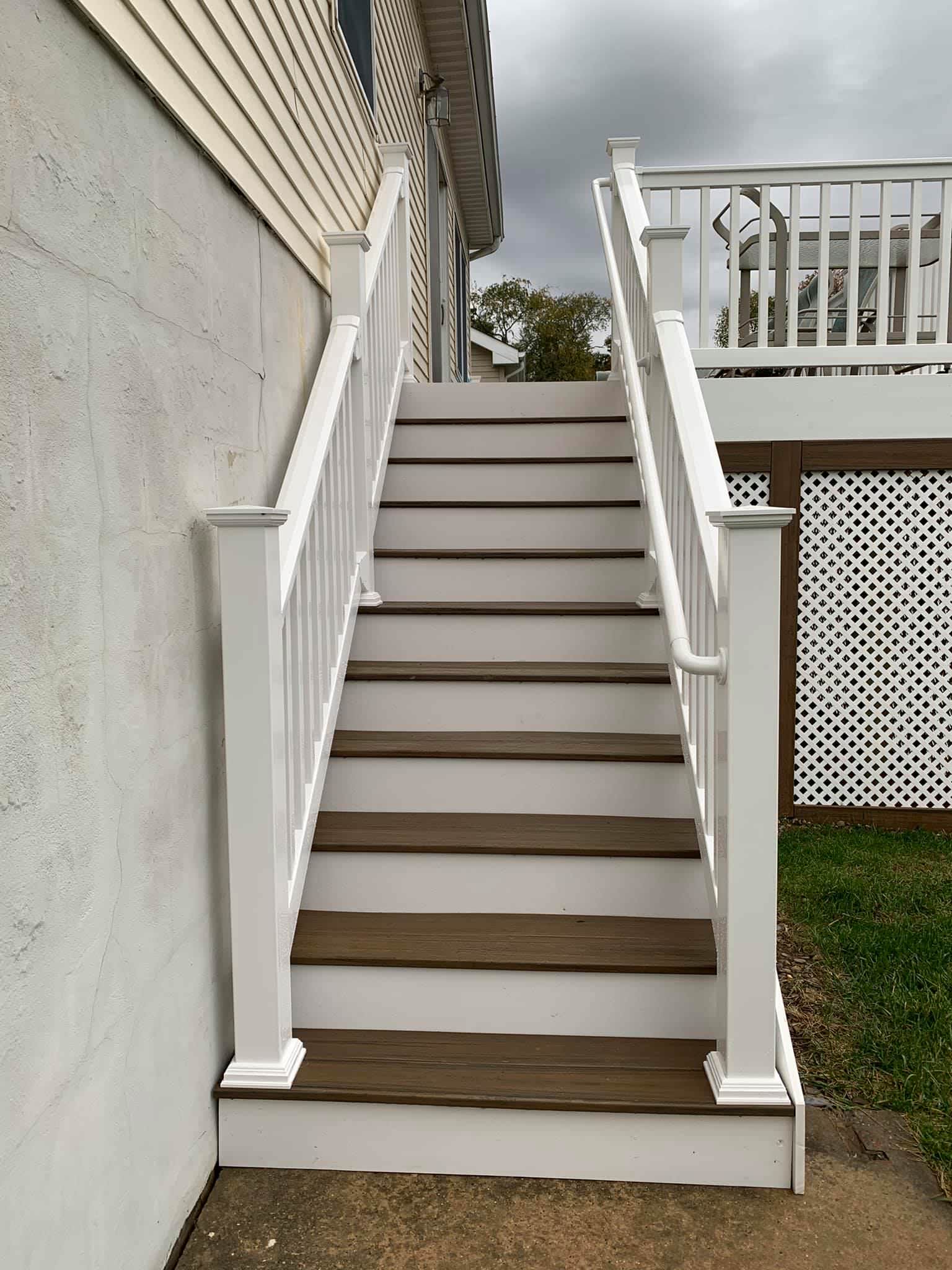 Trex Deck using Trex enhance naturals line