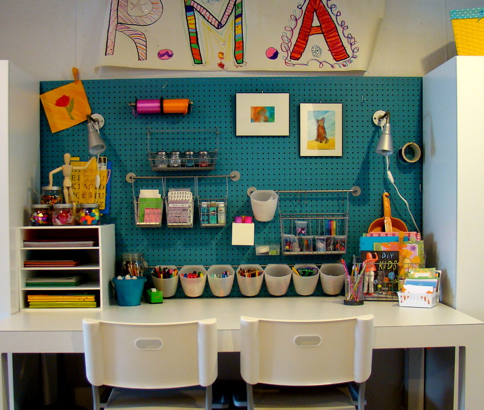 Contemporary kids' study room in Boise.
