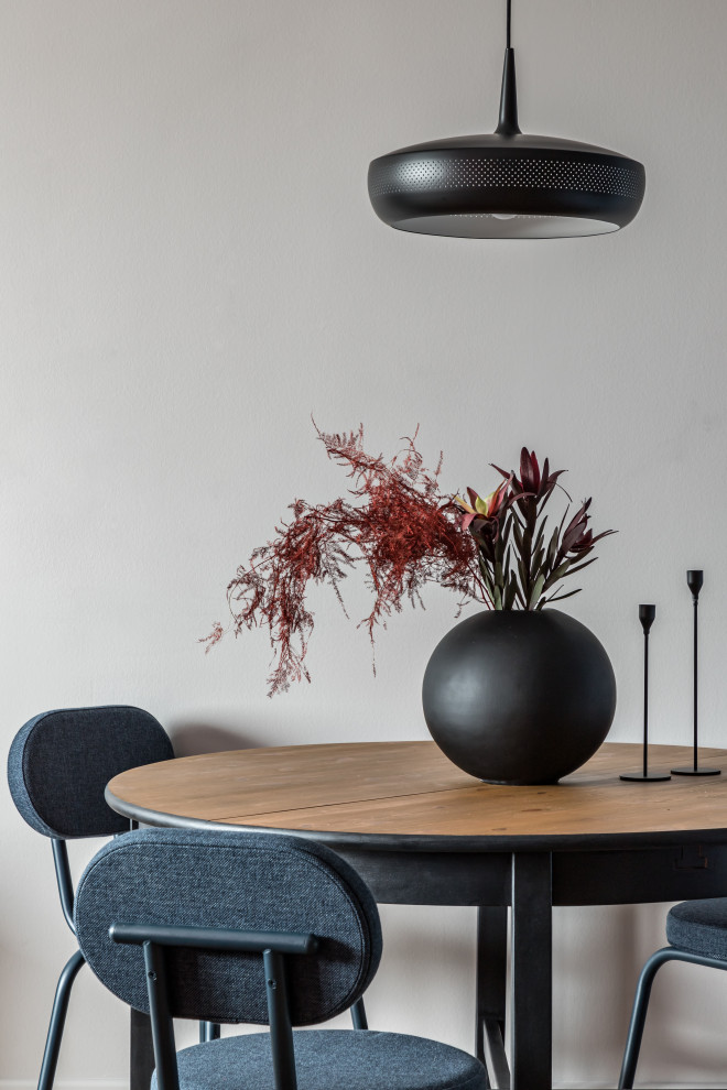 Трехкомнатная квартира с кухней—гостиной