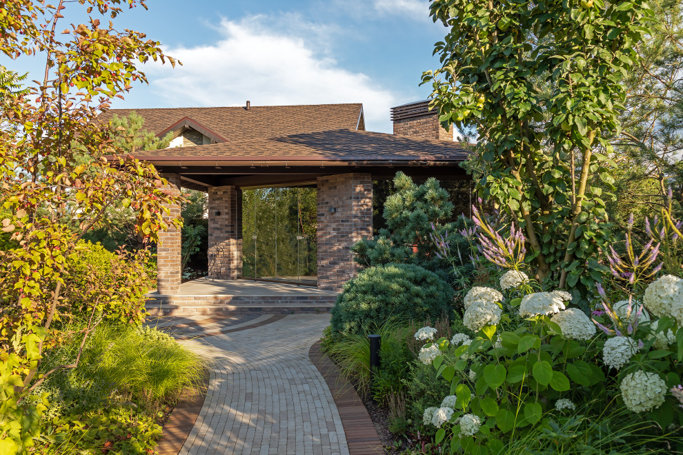 УЮТНАЯ БЕСЕДКА В ЗАГОРОДНОМ ДОМЕ