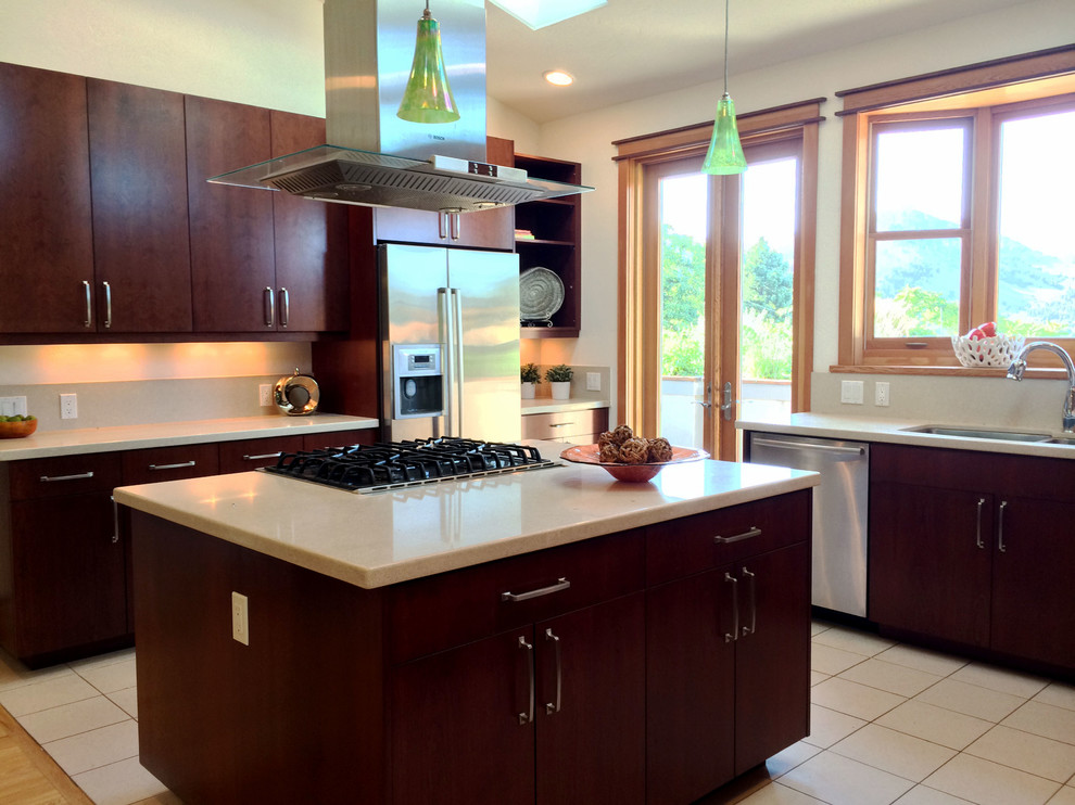 Transitional kitchen photo in Denver