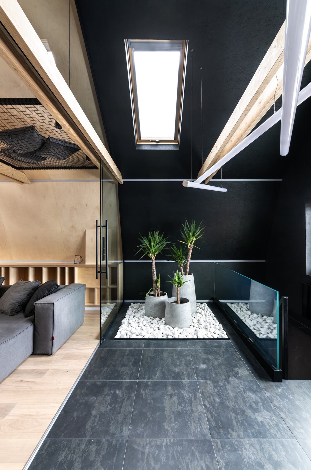 Две стороны одной мансарды