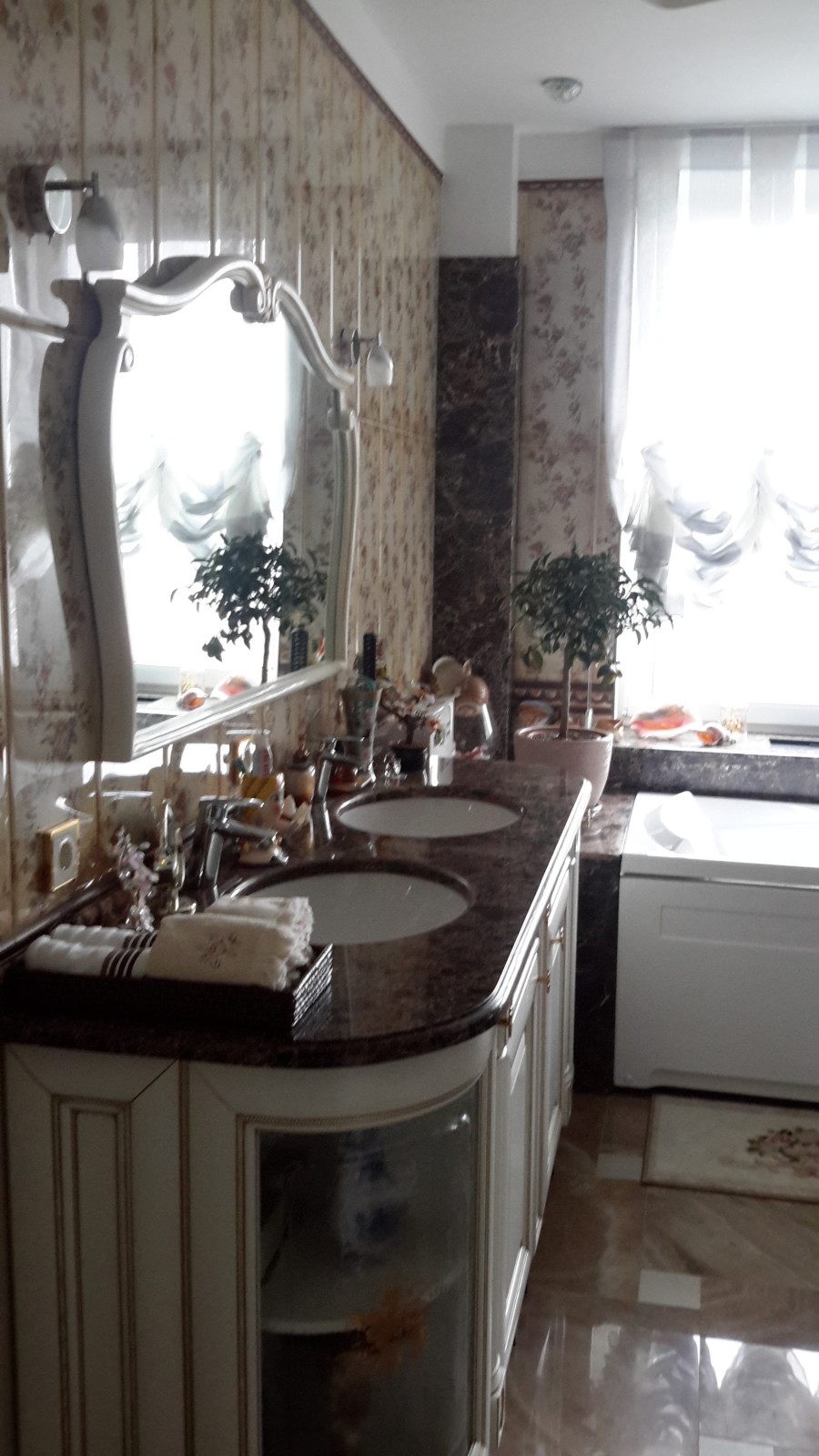 Облицовка стен мрамором