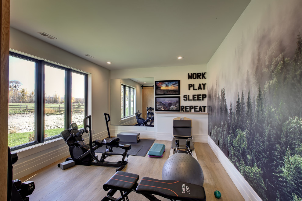 Home gym - cottage home gym idea in Other