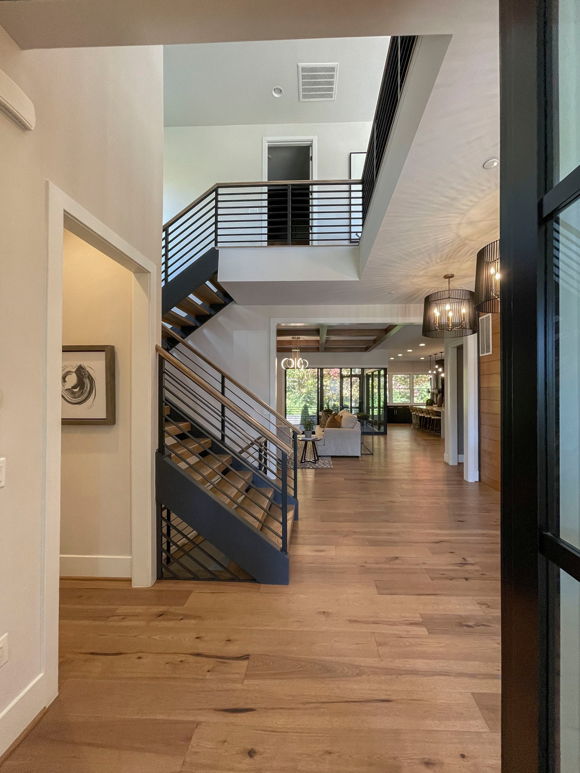113_Floating Straight- Stringers with No Risers in Contemporary Home, Bethesda M