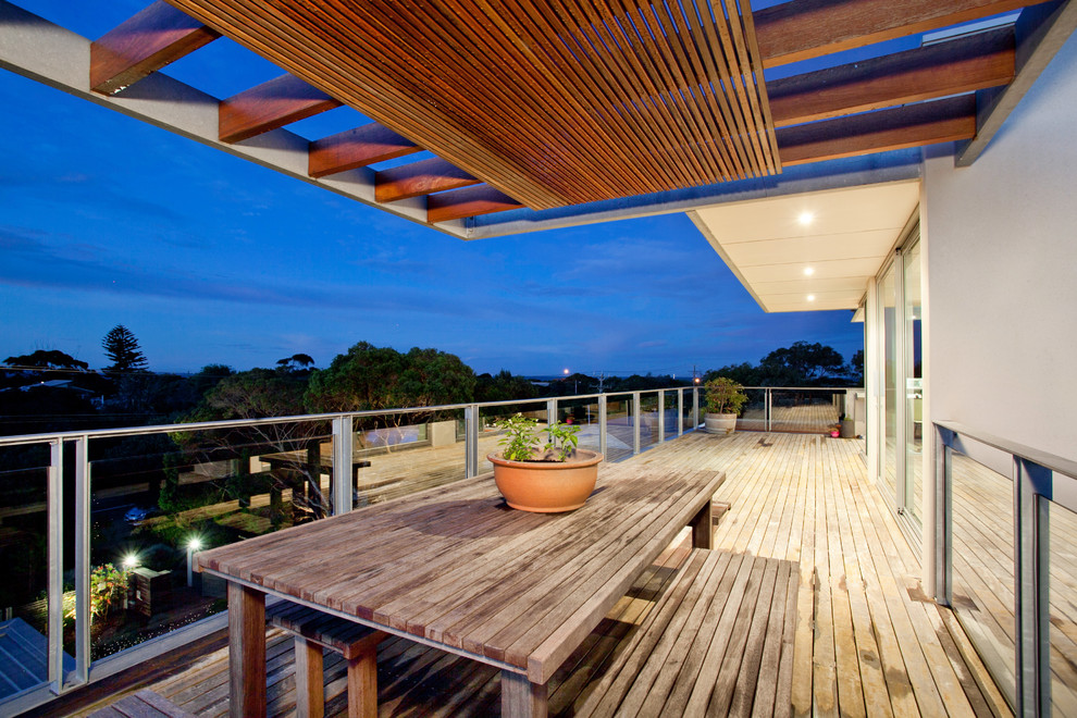 Inspiration for a contemporary deck in Melbourne.