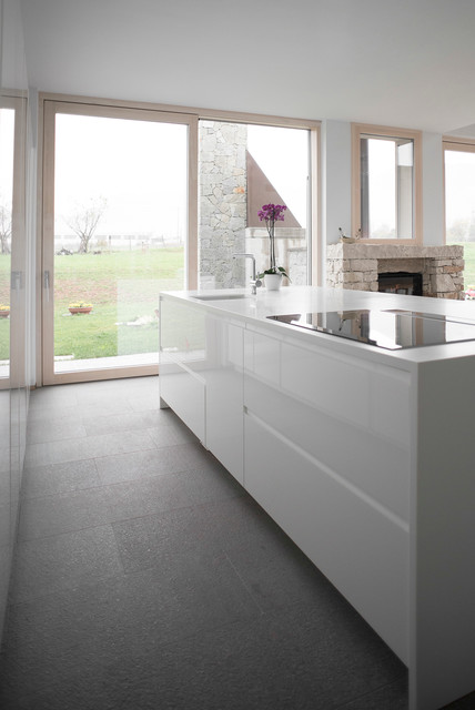 Cucina total white contemporaneo-cocina