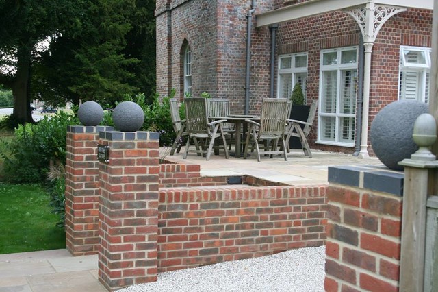 Gary May of Globe Gardens, Berkshire courtyard