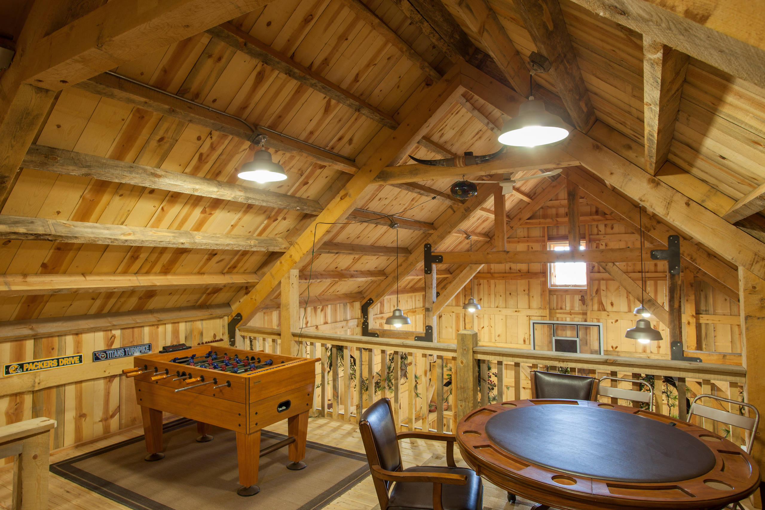 Recreation Barn - Photos \u0026 Ideas | Houzz, image size:2560x1706