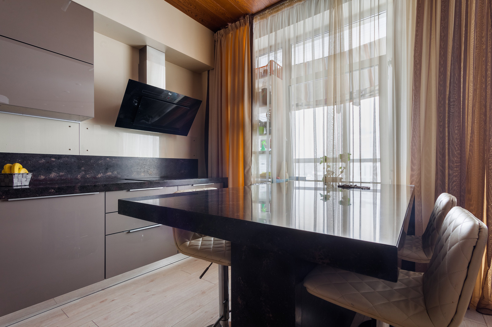 Дизайн квартиры с использованием искусственного камня