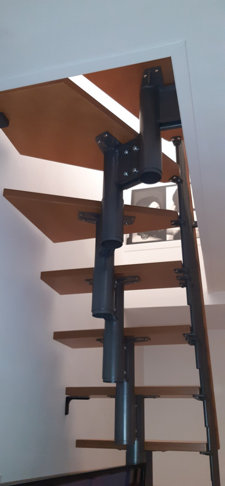 Design ideas for a contemporary staircase in Lyon.