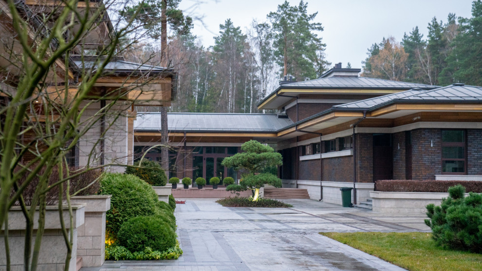 Вилла в стиле Райта. КП "Вымпел" Новорижское шоссе 2016 г.