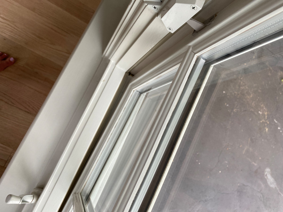 Help closing casement window