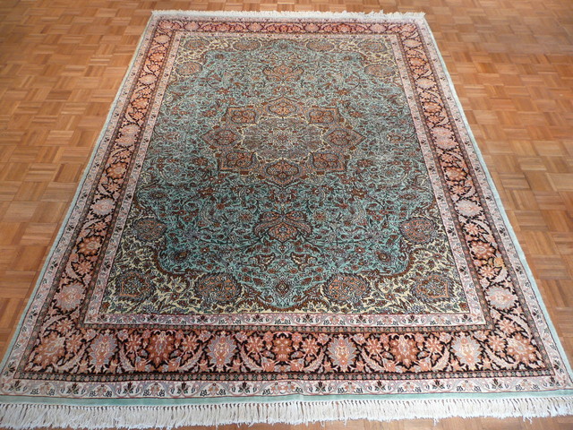 7'9x10'6 Kashmir Silk Rug