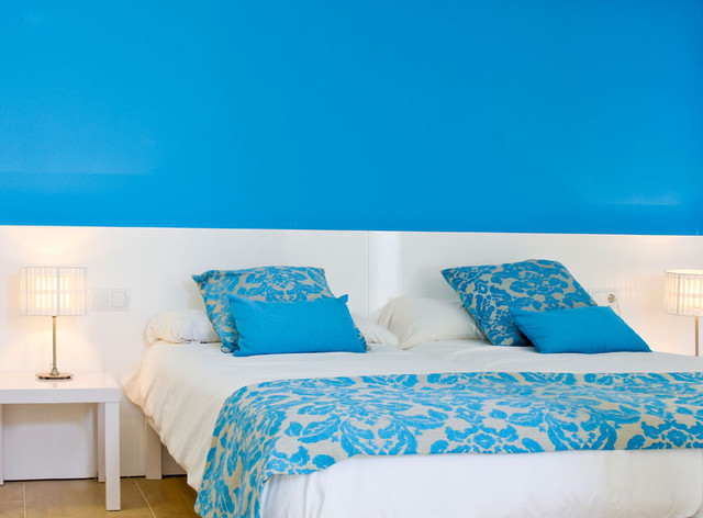 VILLAS PRESTIGE contemporary-bedroom