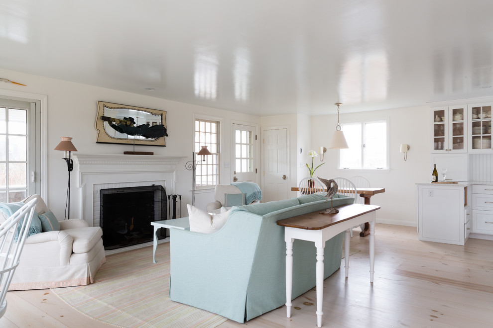 Inspiration for a coastal home design remodel in Boston