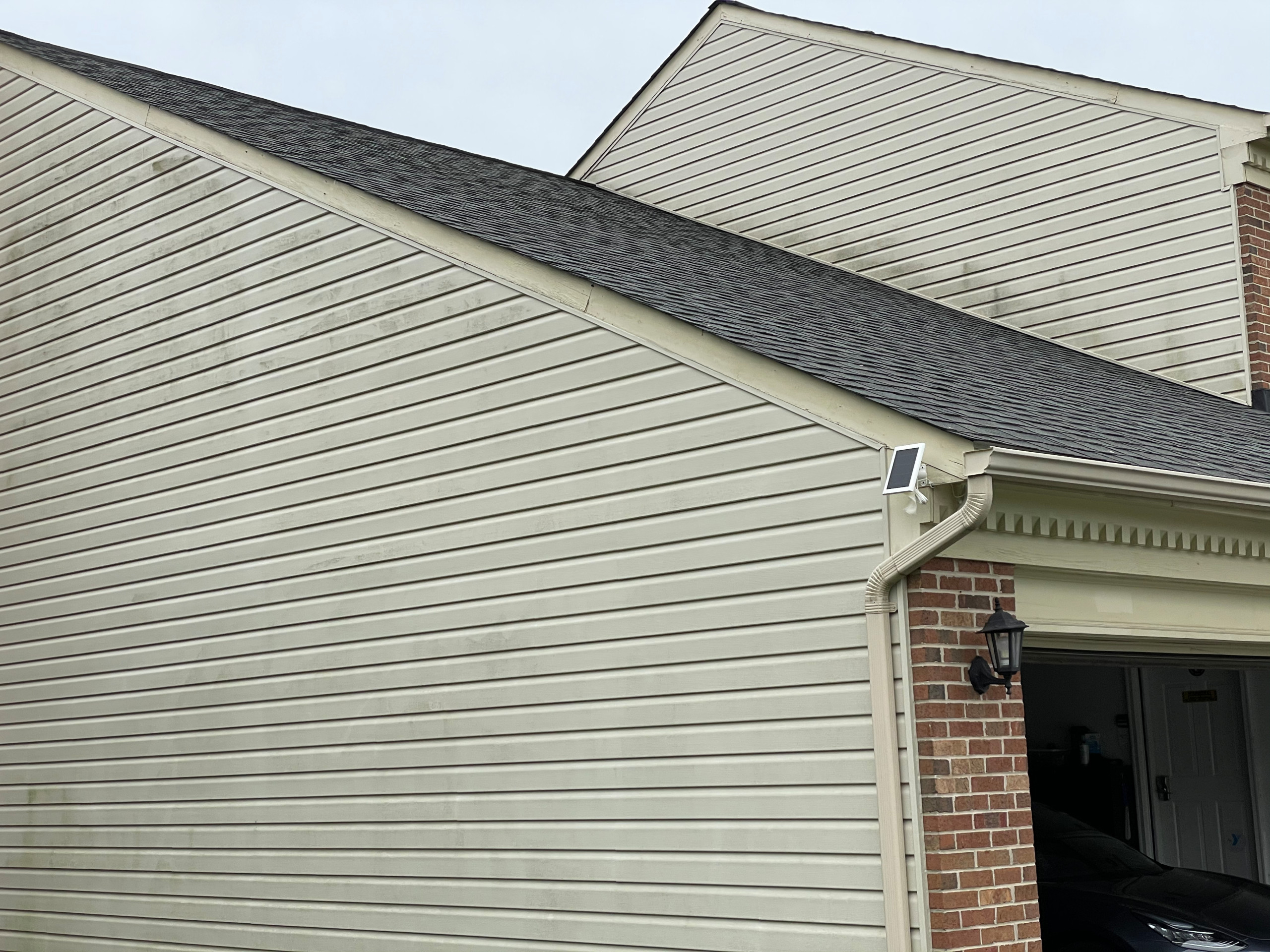 Trim repairs & siding power wash