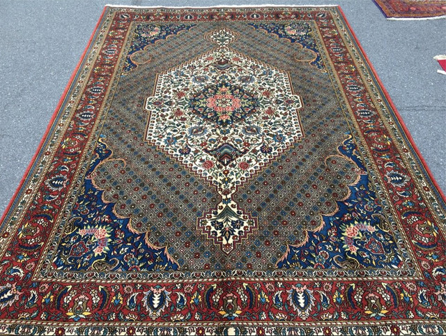 Handmade Persian Sarouk Rug Collection