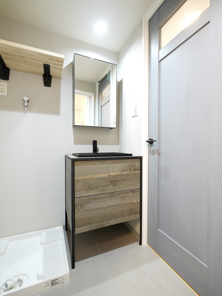 Design ideas for a scandi cloakroom in Tokyo with beaded cabinets, dark wood cabinets, grey walls, ceramic flooring, grey floors, black worktops, a wallpapered ceiling and wallpapered walls.