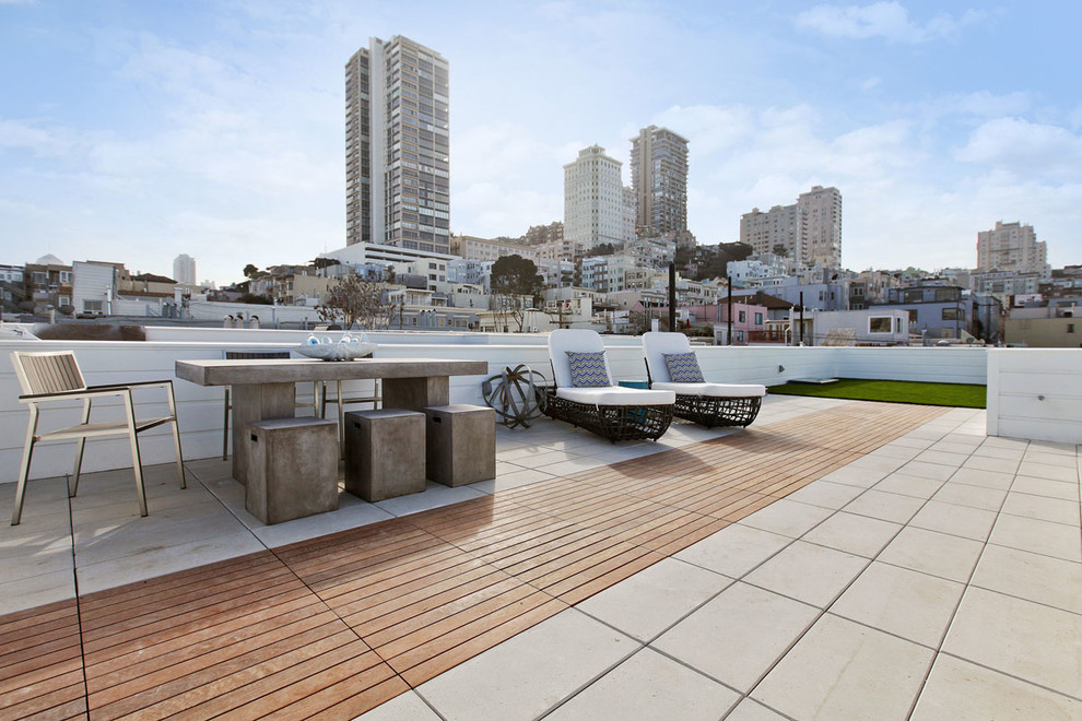 Inspiration for a contemporary rooftop rooftop deck remodel in San Francisco with no cover