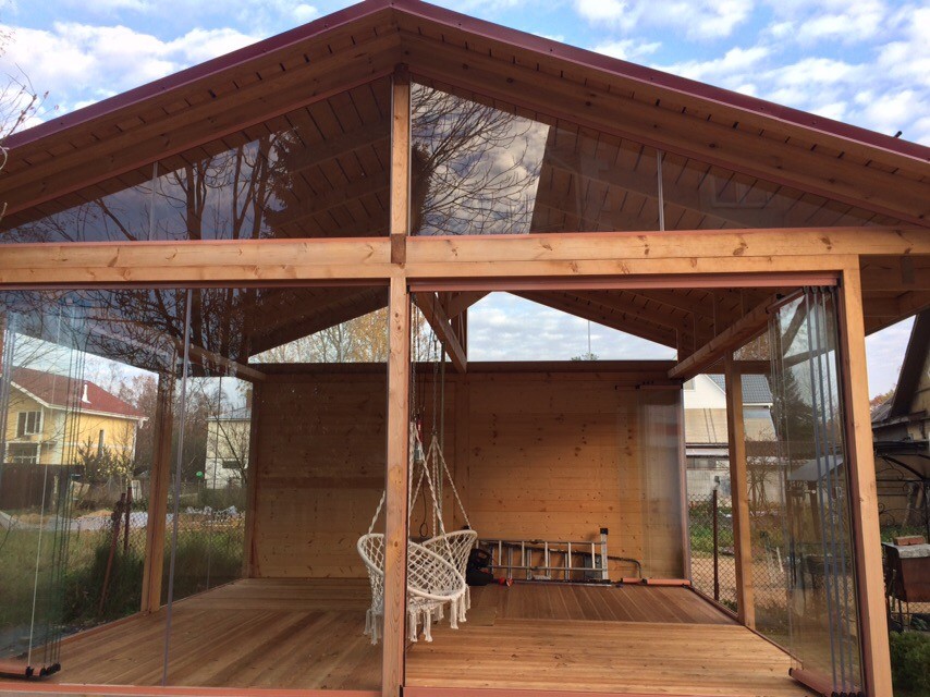 Безрамное остекление отдельно стоящей беседки (Лисий Нос)