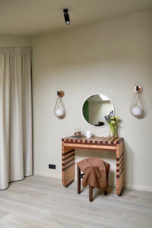 Туалетный столик