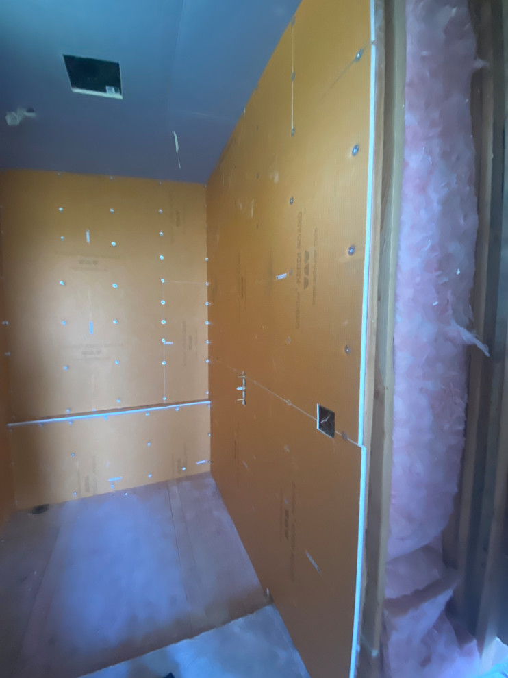 Nehalem Large Format Tile Masterbath
