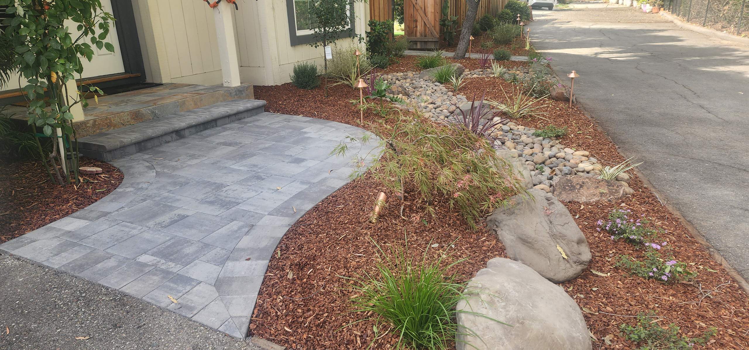Front Yard Landscapes