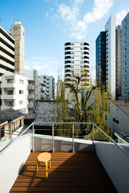 蔵前の小さな家 minimalistisch-terrasse
