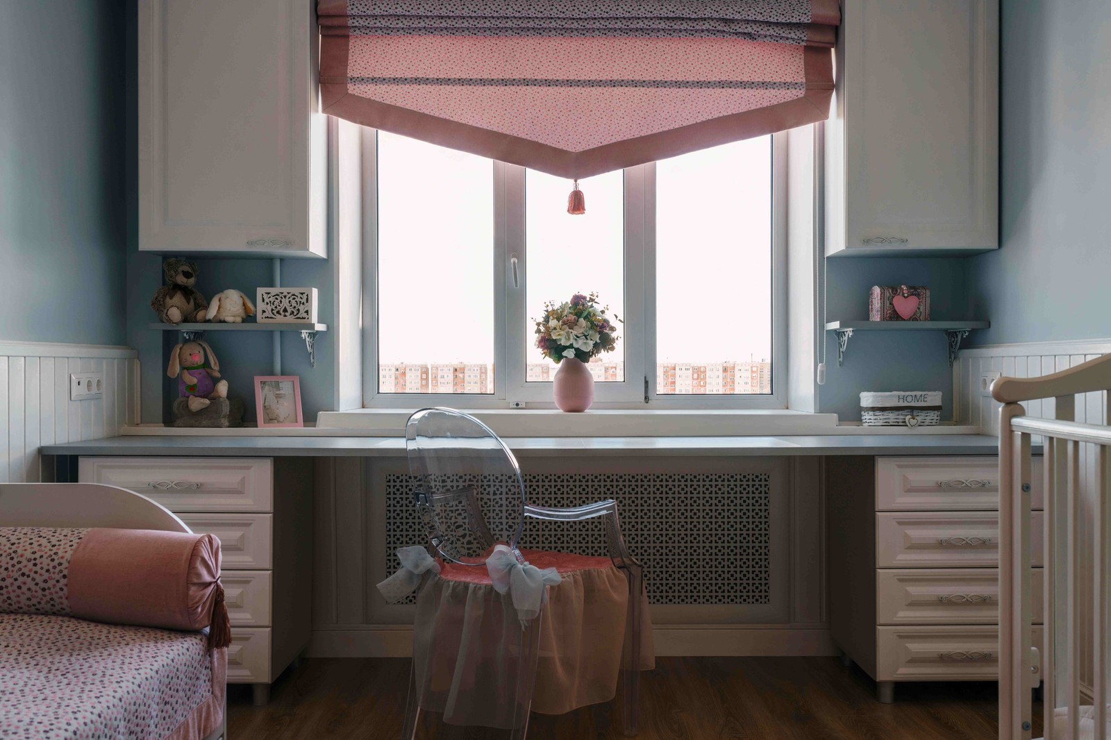 Квартира серого цвета с розовым. г.Димитровград .