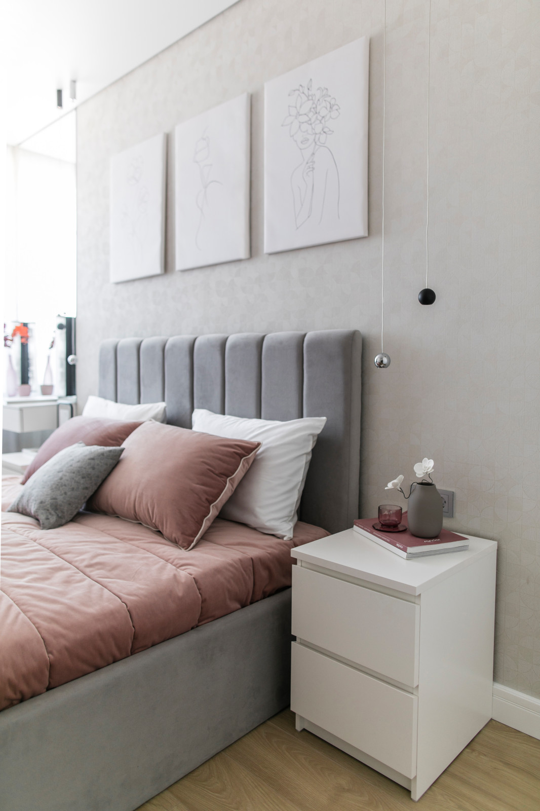 Однокомнатная квартира для молодой девушки. Ижевск, ЖК "Облака", 44 кв.м.