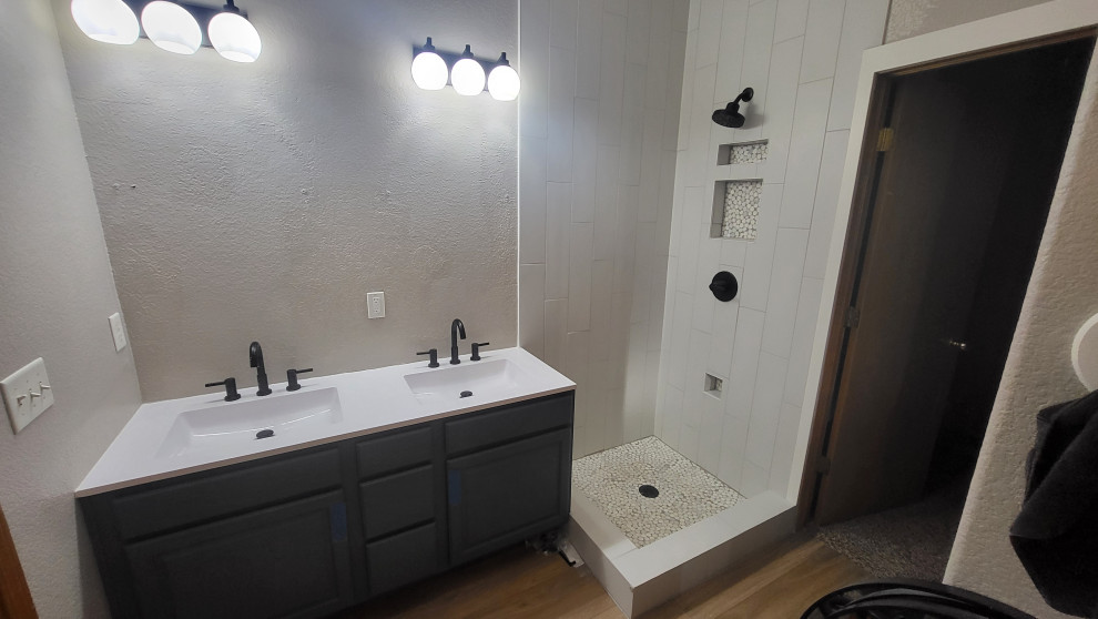 Modern Bathroom Remodel – Space-Enhancing Design