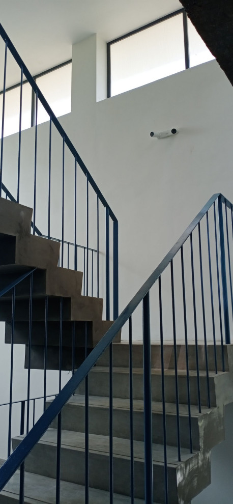Design ideas for a modern staircase in Chennai.