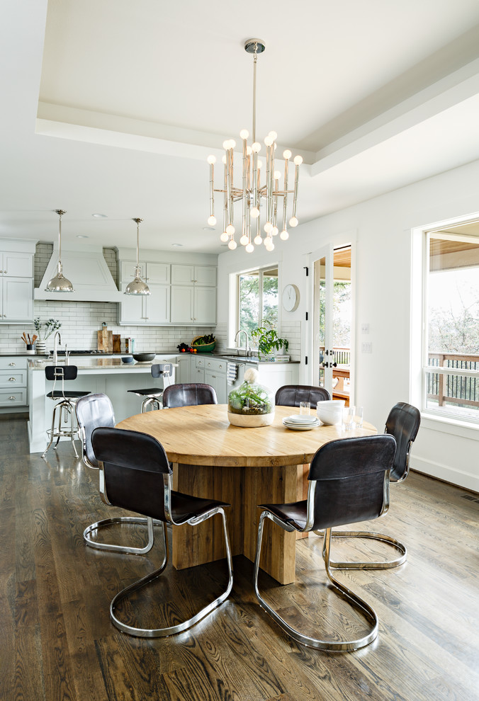 Design ideas for a transitional kitchen/dining combo in Portland.