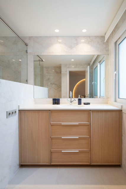 Puerto Ban&uacute;s Apartment coastal-bathroom