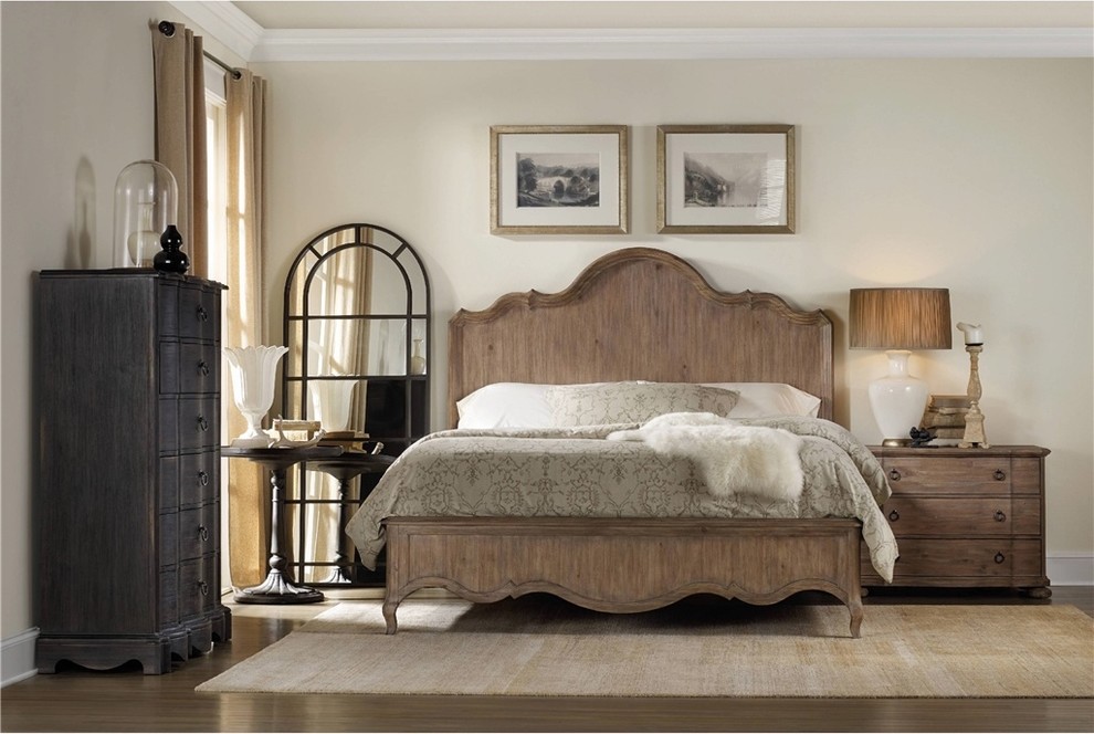 Design ideas for a traditional bedroom in Seattle.