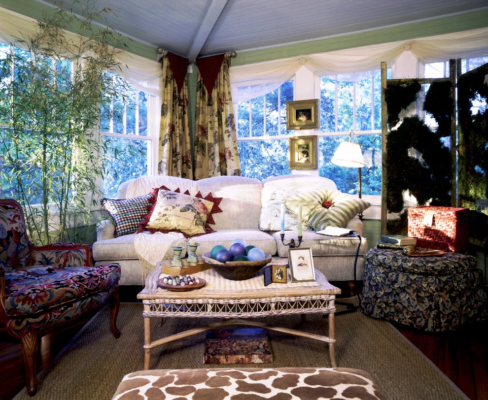 This is an example of an eclectic living room in Atlanta.