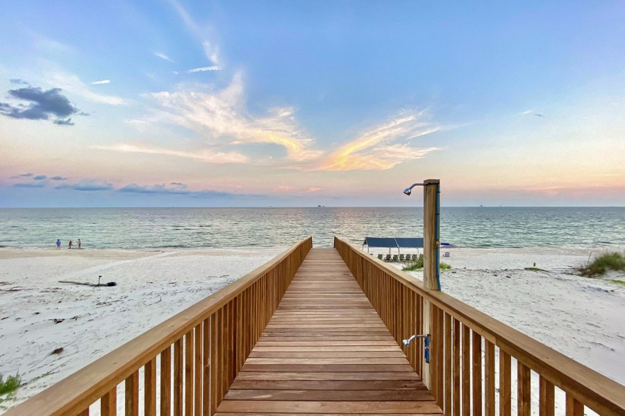 Fort Morgan's Banana Cabana