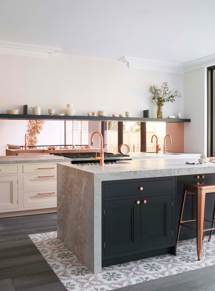 Inspiration for a classic kitchen in London.