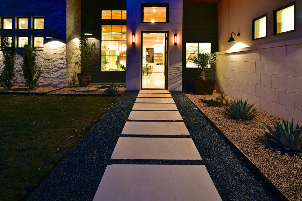 Design ideas for a contemporary entryway in Austin.