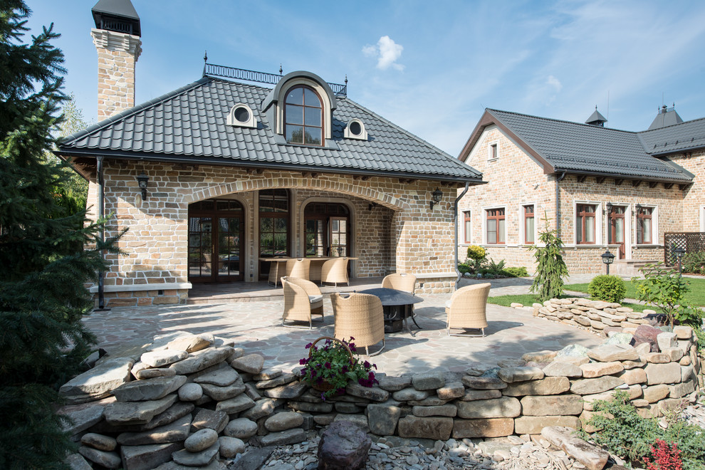 Павильон с открытой площадкой для костровища.