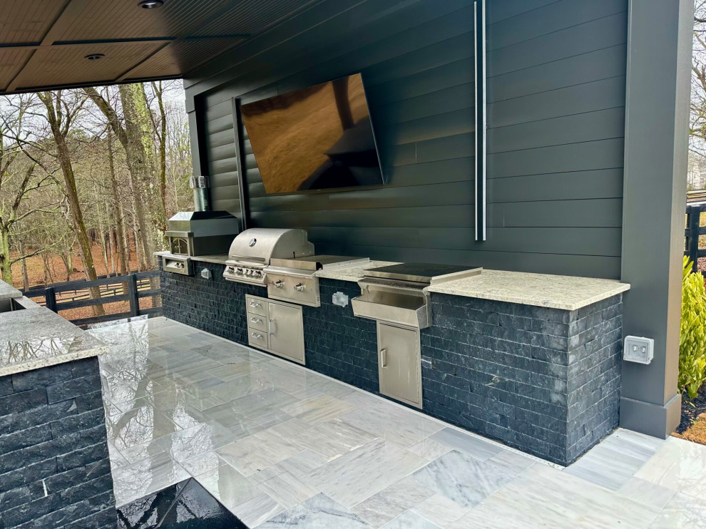 This is an example of a modern patio in Atlanta.